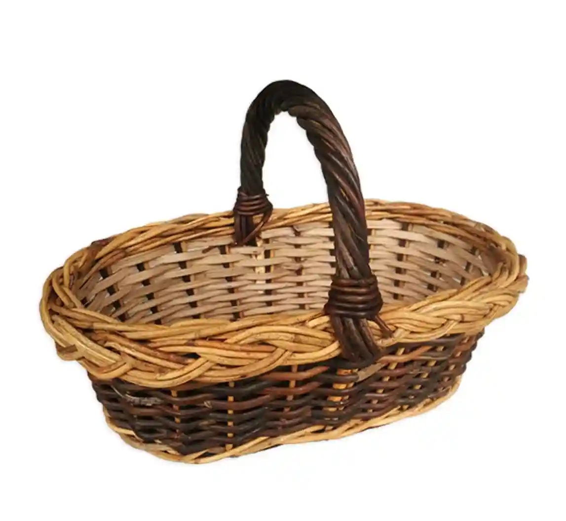 Panier ovale en éclisse de rotin