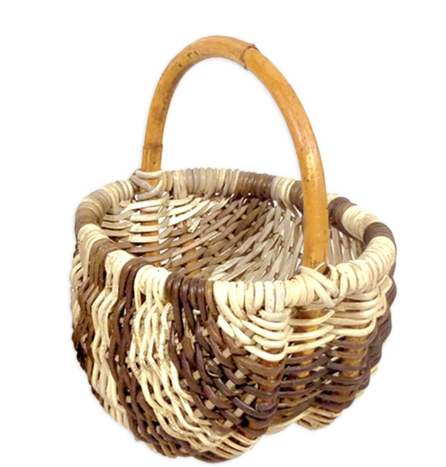 Panier en rotin, panier à noix